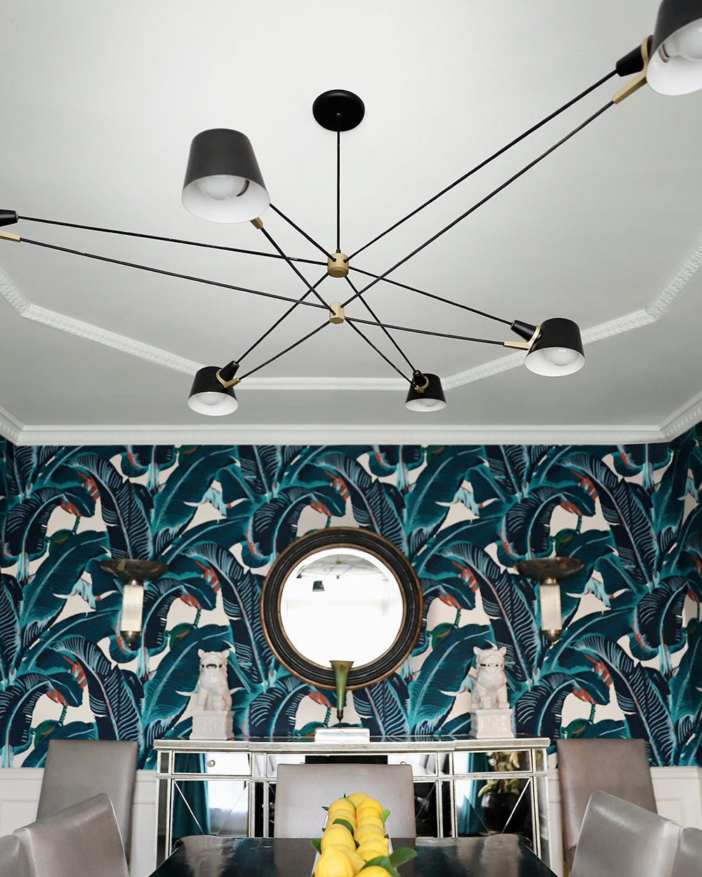 paint the ceiling white in the dining room