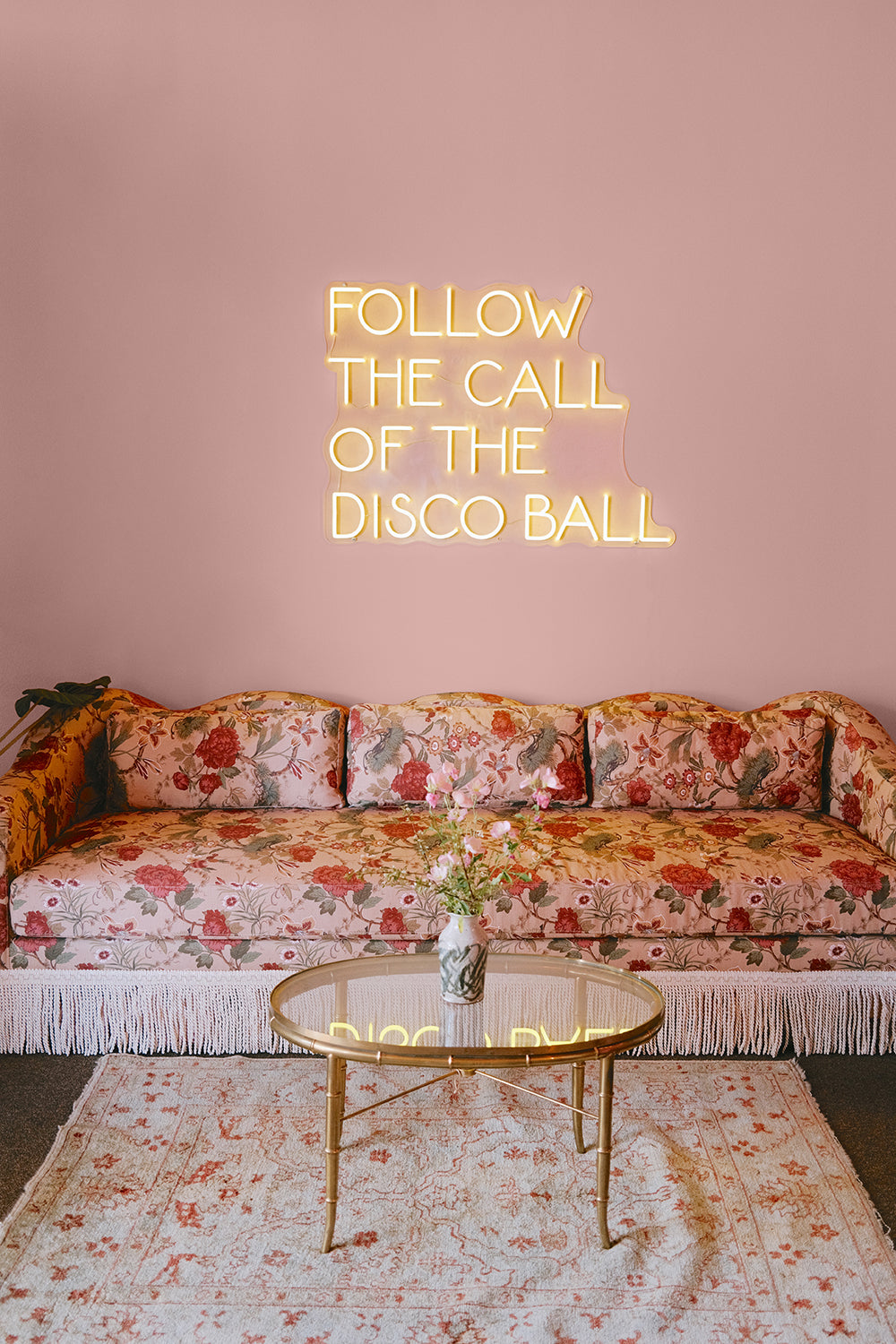 living room walls pink Baroque Floorshow