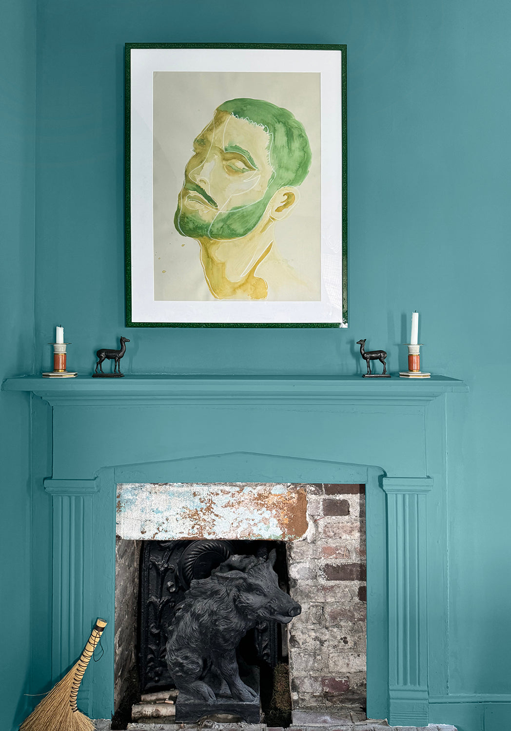 Study room with wall painted with blue Quetzal mineral paint
