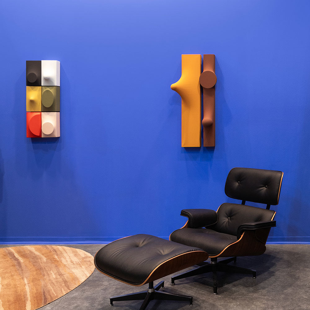 Lazurit blue paint for the living room