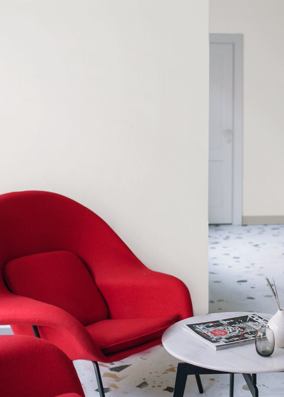 white wall with Alkemis mineral paint
